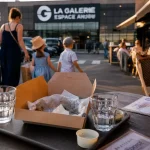 Restaurant espace anjou angers : famille revient de la Galerie et commande à emporter
